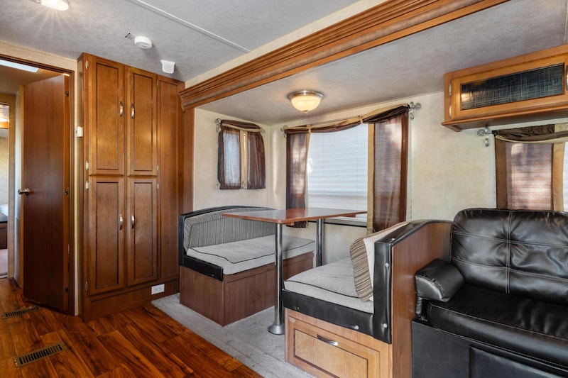 RV Rental Y504-5